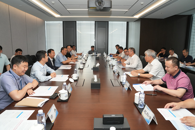 株洲市委書記曹慧泉一行到訪中國(guó)有研