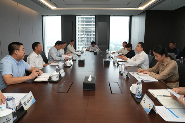 重慶市委常委、兩江新區(qū)黨工委書記羅藺一行到訪中國有研